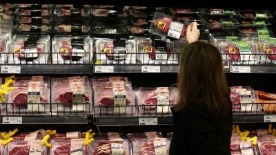 Australia welcomes Trump's removal of beef tariffs, seeks more relief