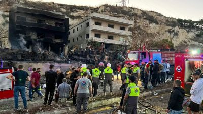 Israeli forces open fire on UN peacekeepers in Lebanon