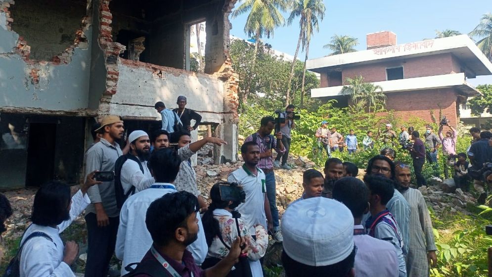 Bulldozers taken to Dhanmondi 32 ahead of verdict against Hasina