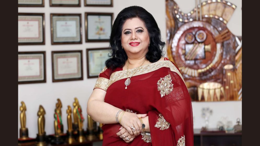 The many shades of Runa Laila