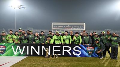 Clinical Pakistan whitewash Sri Lanka 3-0 in ODI series