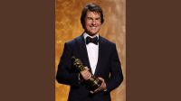 Tom Cruise receives honorary Oscar