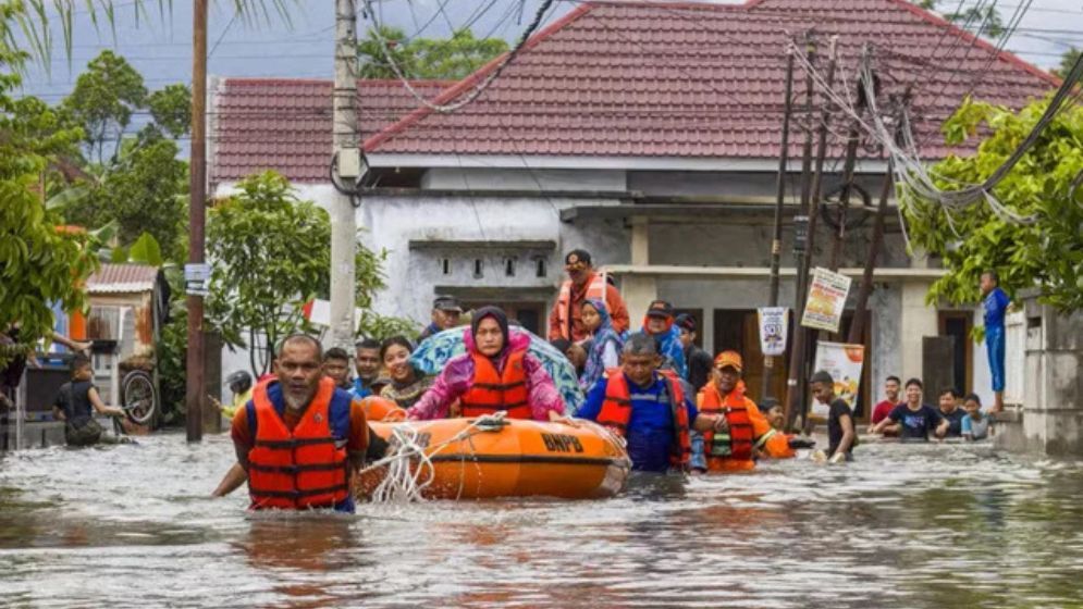 Indonesia floods death toll rises to 84
