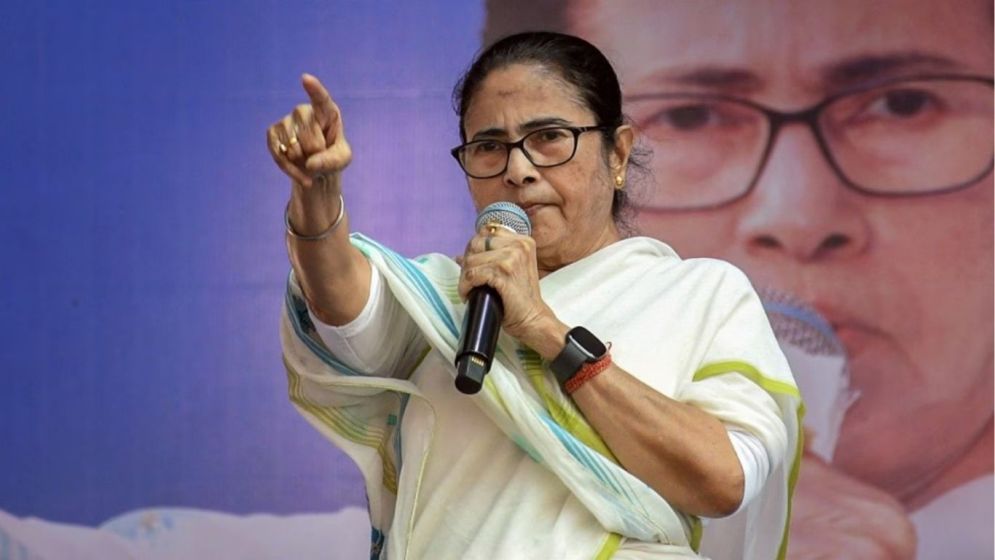 Indians being pushed into Bangladesh: Mamata