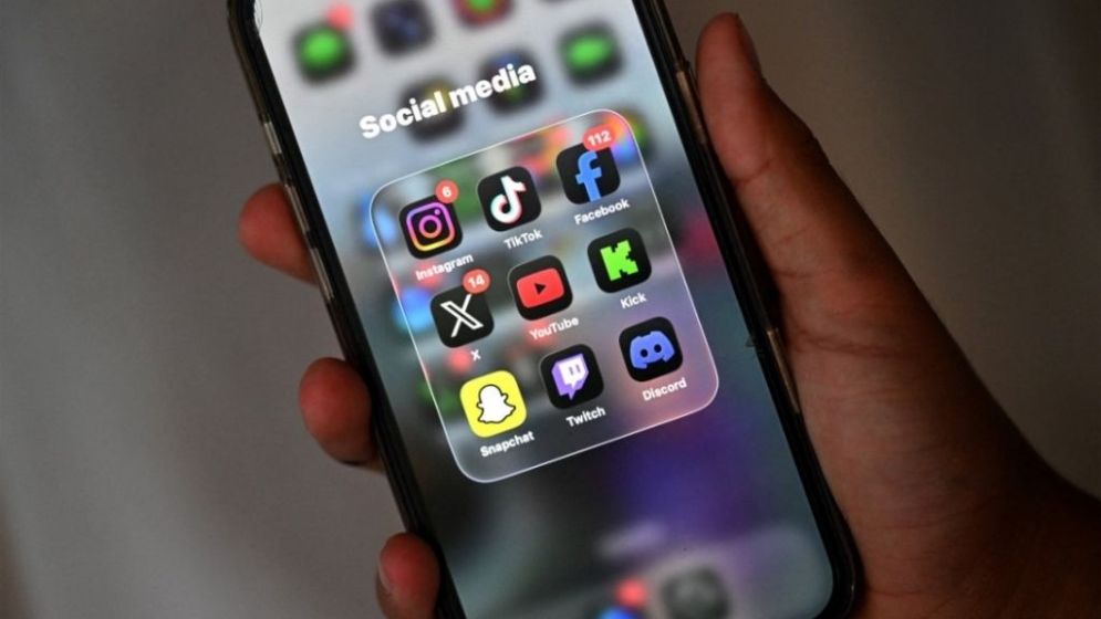 Australia bans under-16s from social media in world-first crackdown