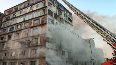 Fire breaks out at Babu Bazar’s Zamela Tower, 12 units working