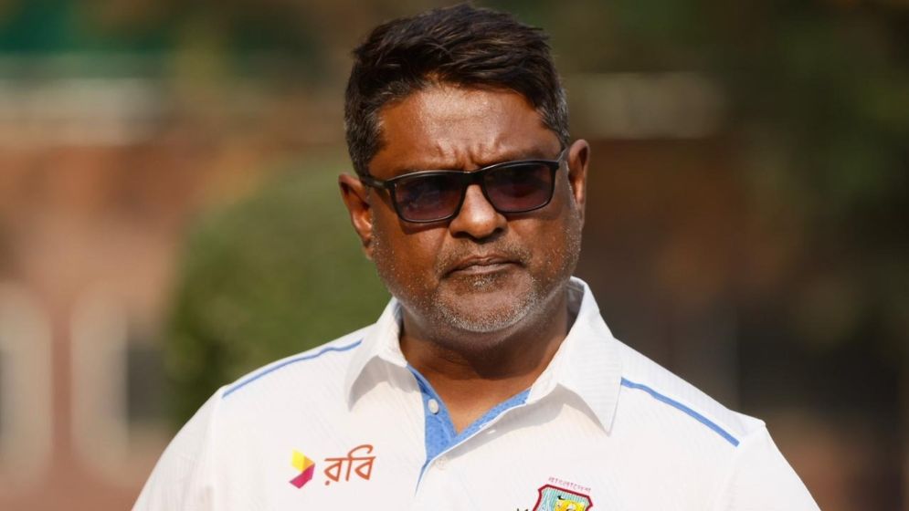 Naveed Nawaz urges focus on title talk after semifinal spot