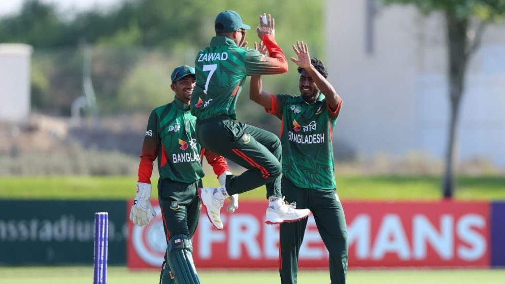 Bangladesh face Pakistan in battle for final