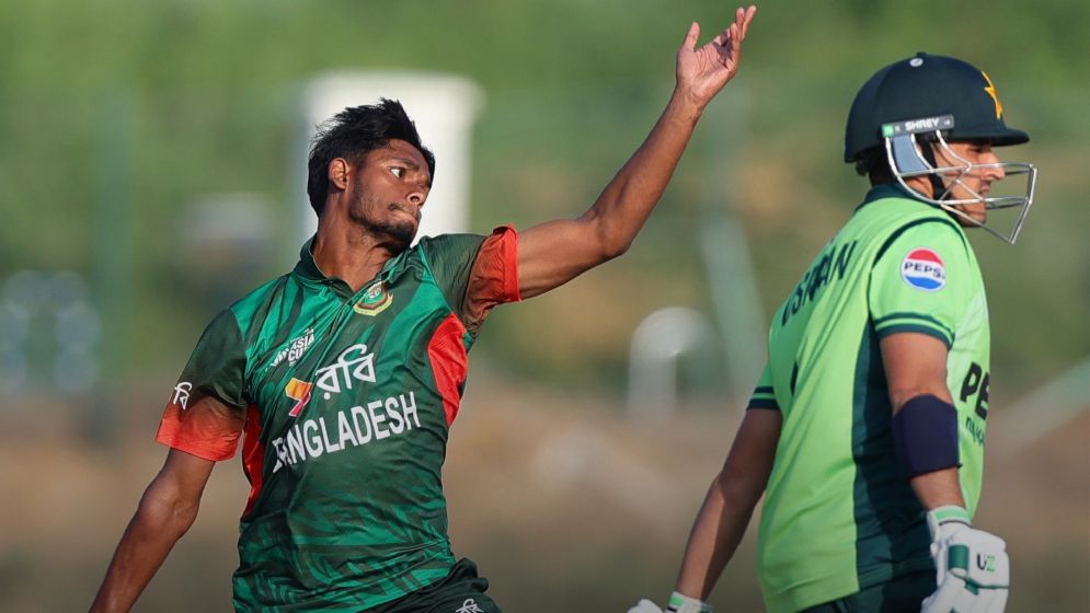 Pakistan end Bangladesh’s dream with dominant eight-wicket win