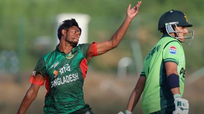 Pakistan end Bangladesh’s dream with dominant eight-wicket win