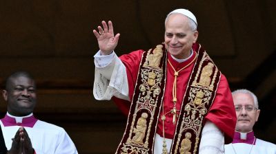 Pope urges Russia, Ukraine dialogue in Christmas blessing