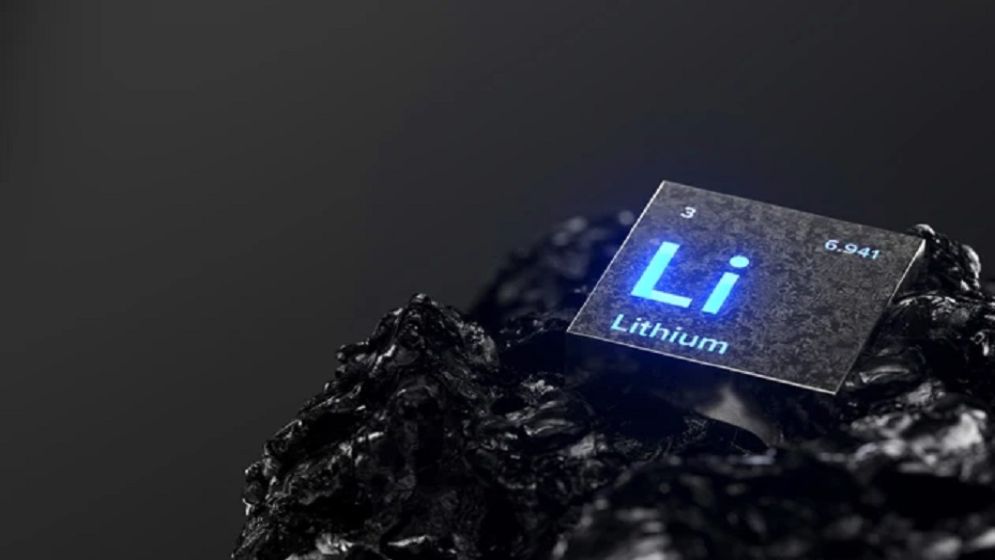 Chilean firms partner to form giant company to exploit lithium