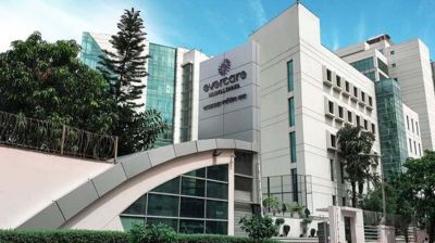 Tarique visits ailing mother at Evercare Hospital