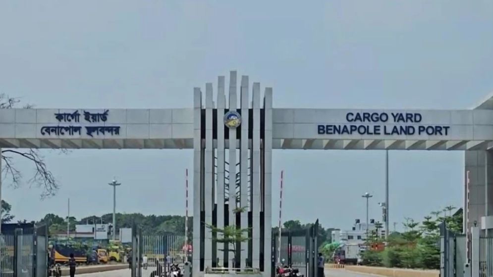 Trade through Benapole port suspended