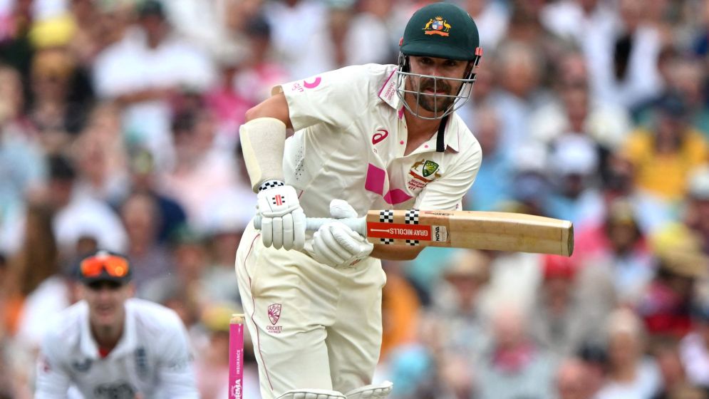 Head hits back for Australia after Root's majestic 160