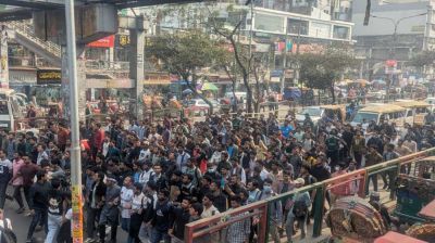 Science Lab blockade demanding ordinance for Dhaka Central University