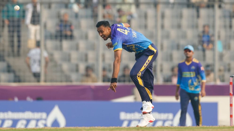 Shoriful’s fifer helps dismiss Noakhali for 126