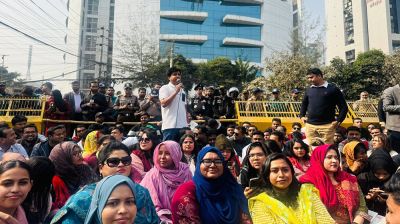 Chhatra Dal besieges EC building with 3-point demand