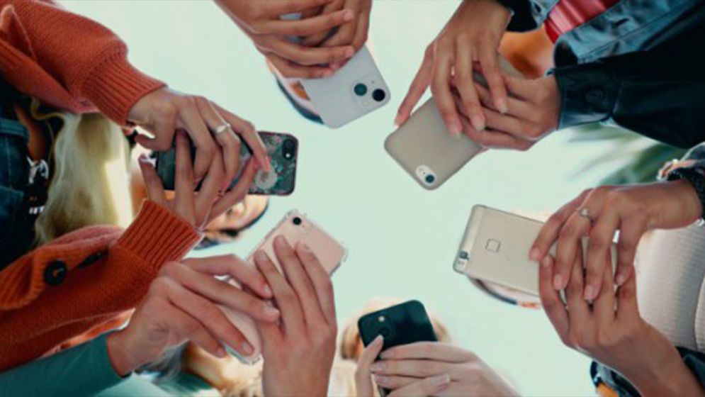 UK to consult on social media ban for under 16s