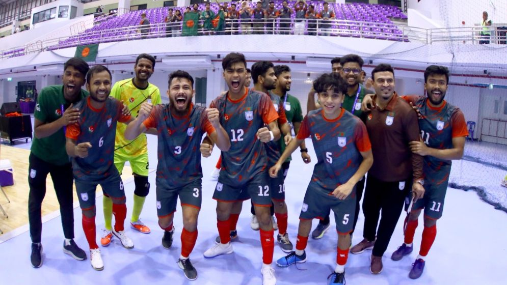 Bangladesh maintain momentum, crush Sri Lanka 5–1