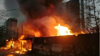 Fire breaks out at kitchen market in Uttara