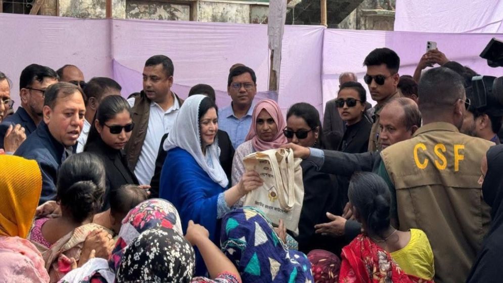 Zubaida inaugurates free health camp at Korail slum