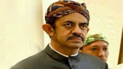 Interpol issues red notice for Indonesia 'gasoline godfather'