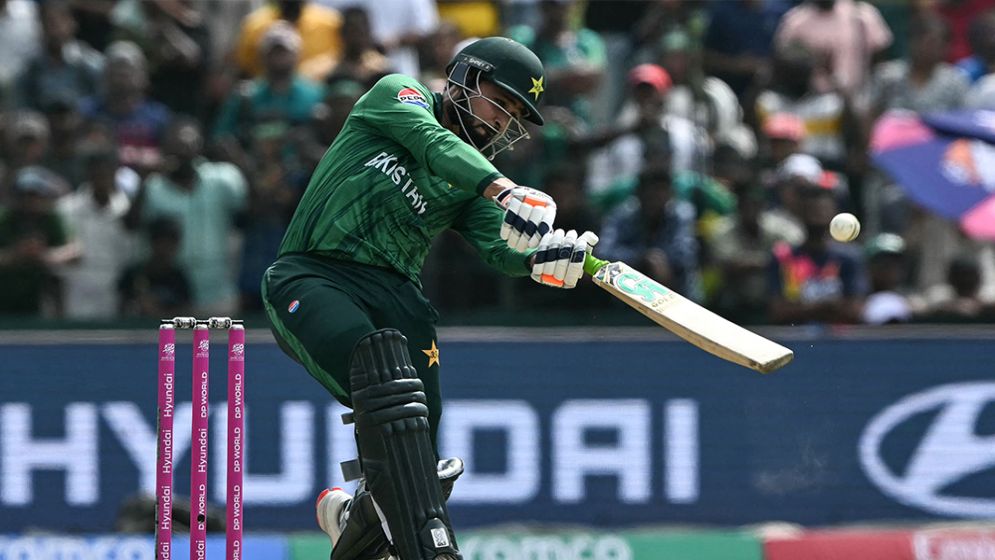 Pakistan beat Netherlands in nerve-testing opener