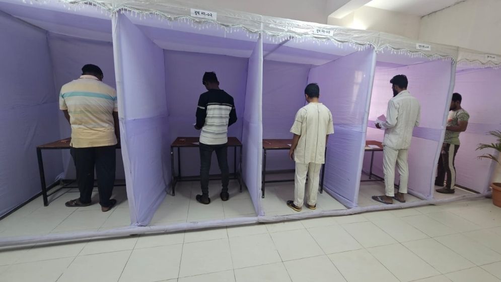 Postal voting continues in jails with over 4500 inmates' votes already cast