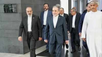 Iran defies US threats to insist on right to enrich uranium