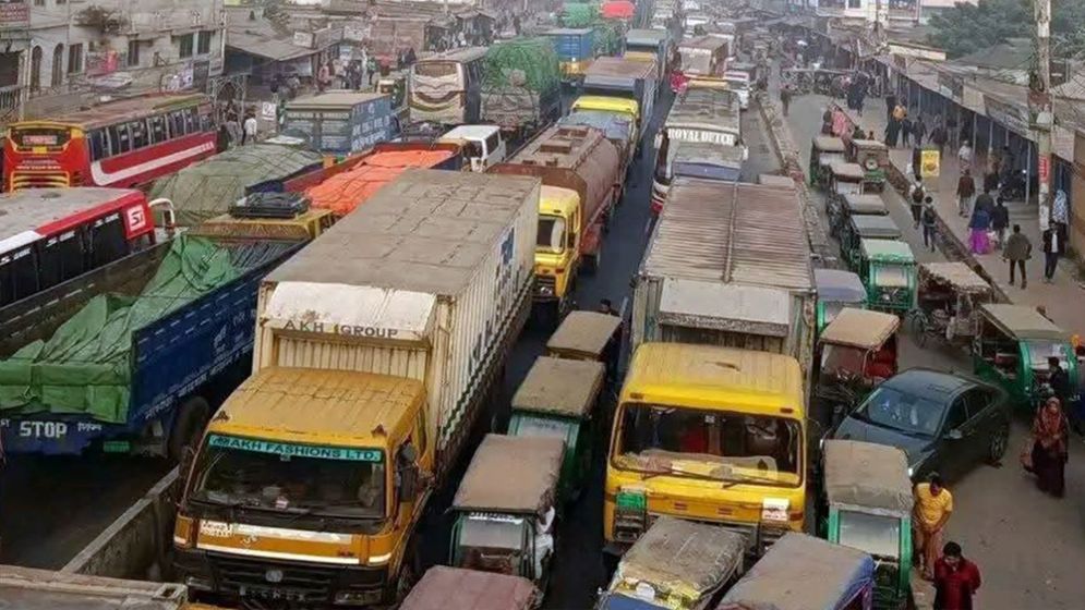 50km traffic jam on two highways in Gazipur, fares triple
