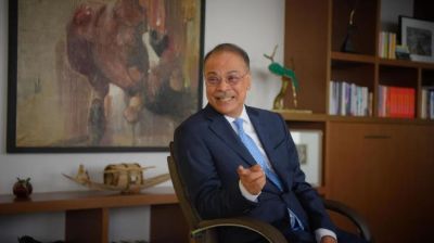 Bangladesh freezes bank accounts of billionaire Aziz Khan in major probe