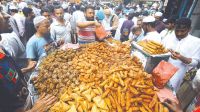 Chawkbazar welcomes Ramadan as crowds flock for traditional delicacies