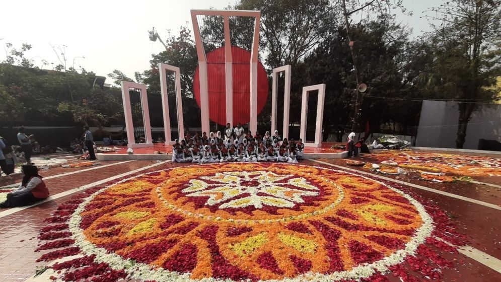 Nation pays homage to language martyrs at Shaheed Minar