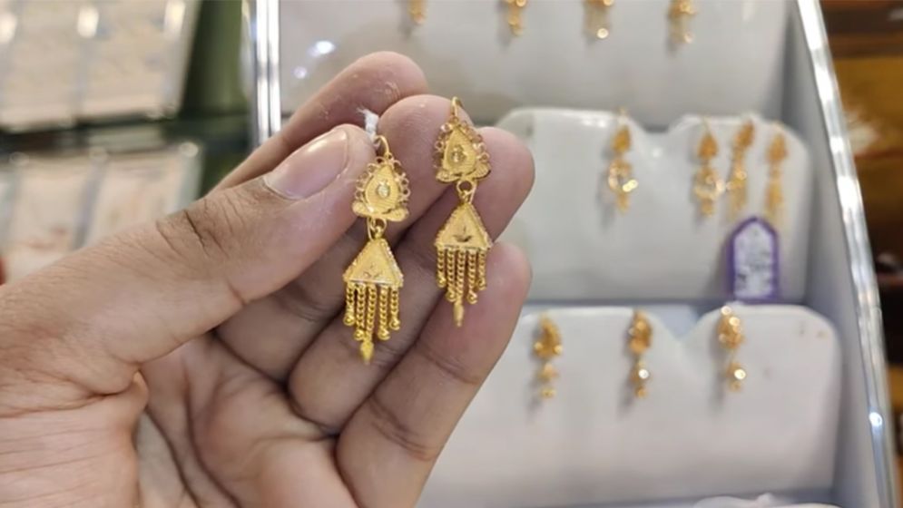 Gold prices rise again; 22-carat now Tk261,040 per bhori