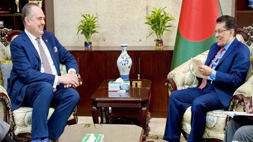 US Ambassador greets Foreign Minister on new role
