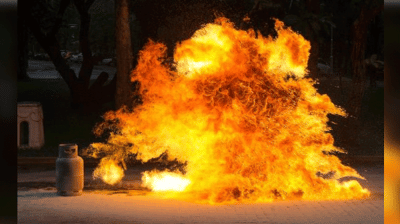10 burned in gas leak explosion at Uttara residence