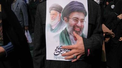 US intelligence says Iran government is not at risk of collapse