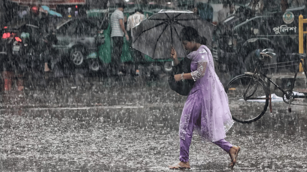 Pre-monsoon rain drenches Dhaka