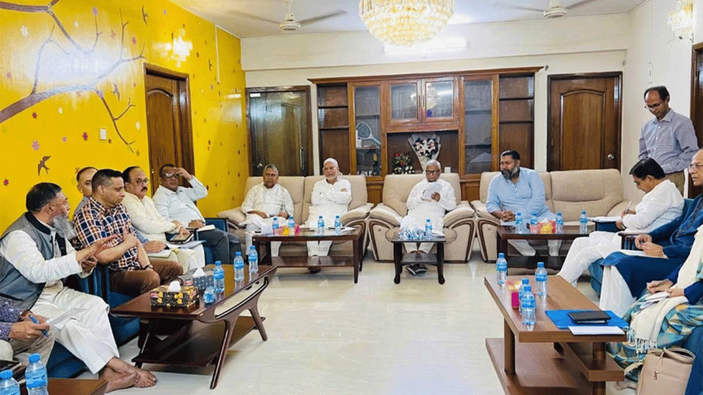 Factory owners urged to clear workers’ wages, bonuses before Eid