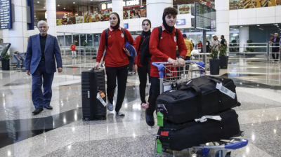 Iran state media says two more footballers pull Australia asylum bids