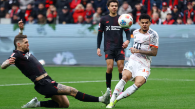 Nine-man Bayern fight to draw at Leverkusen