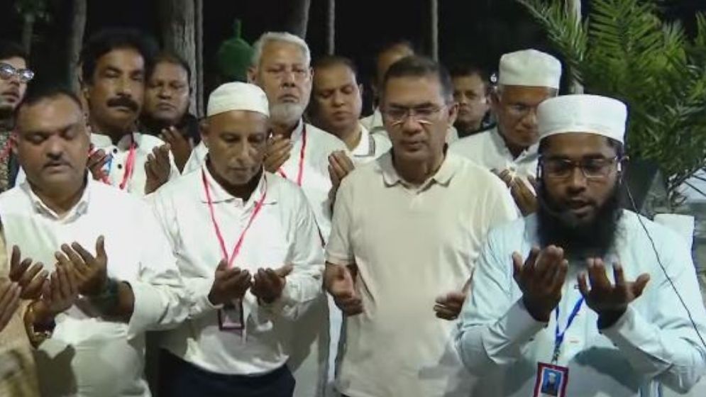 PM offers prayers at graves of grandparents in Dinajpur