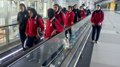 Iranian women's football team arrive in Turkey on journey home