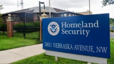 US offers free flights, $2,600 exit bonus for illegal immigrants