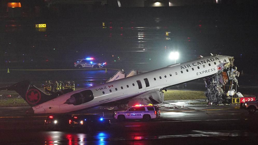Air Canada Express jet hits ground vehicle, closing New York's LaGuardia airport