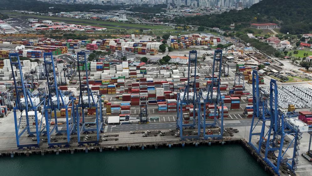 China detaining Panama-flagged ships amid battle over port control