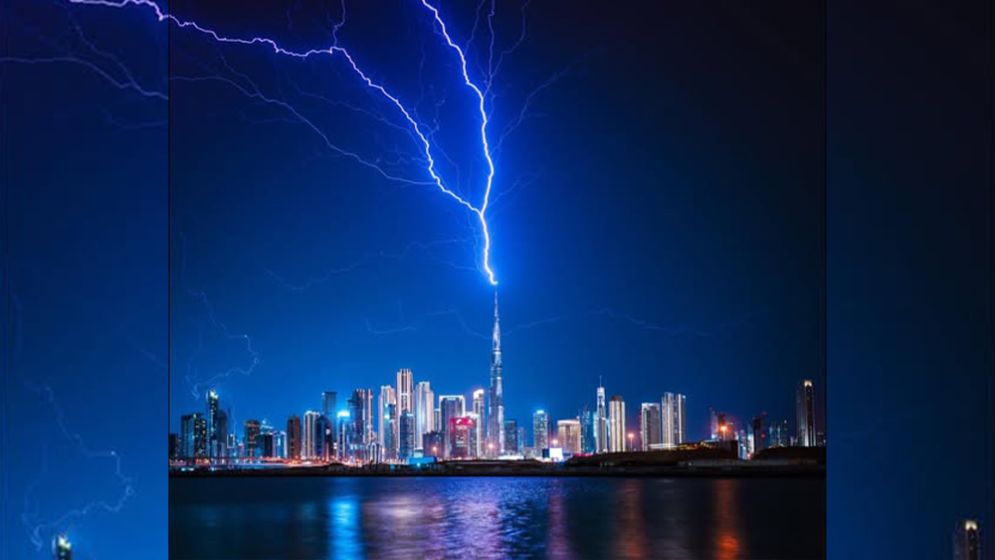 Apocalyptic skies over Dubai as lightning hits Burj Khalifa