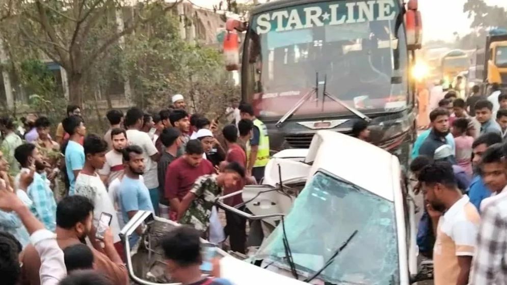 Case filed after Cumilla bus accident kills 5, families receive assistance