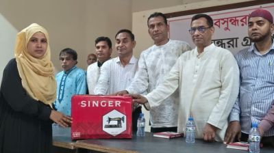 15 underprivileged women receive sewing machines in Badalgachhi